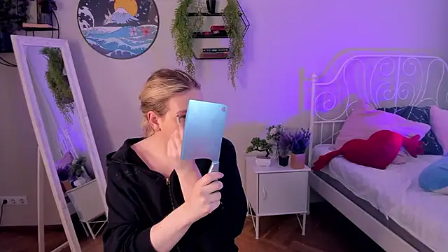 Jes Solar online show from October 7, 2025, 12:06 pm