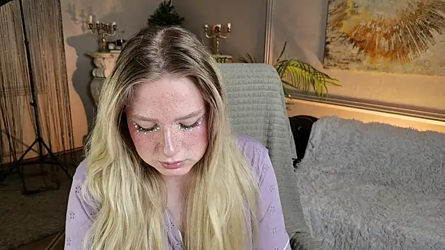 Snapshot of Jes_Solar chatting on June 23, 2026, 9:35 pm Jes Solar online show from June 23, 2026, 9:35 pm