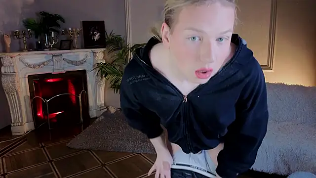 Jes Solar online show from November 14, 2025, 10:02 pm