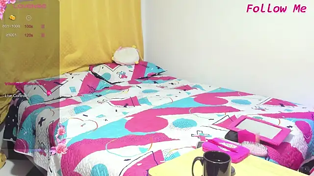 Snapshot of mailyn_baker chatting on October 28, 2025, 12:00 am mailyn baker online show from October 28, 2025, 12:00 am