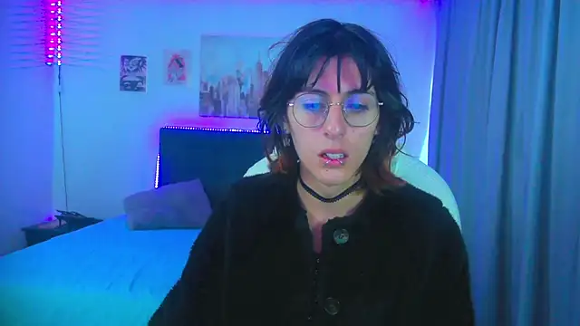 Snapshot of goth_minerva chatting on July 14, 2026, 1:39 pm goth minerva online show from July 14, 2026, 1:39 pm