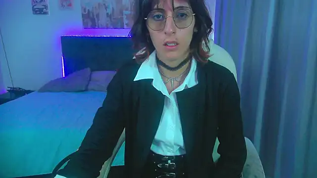 Snapshot of goth_minerva chatting on August 1, 2026, 1:31 pm goth minerva online show from August 1, 2026, 1:31 pm