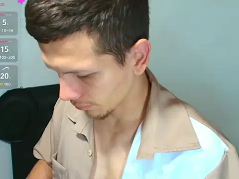 Snapshot of kevinkewman chatting on February 19, 2026, 12:24 pm kevinkewman online show from February 19, 2026, 12:24 pm