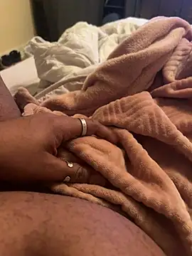 holestras online show from March 18, 2025, 8:16 pm