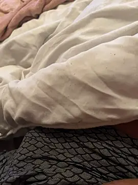 holestras online show from March 18, 2025, 5:02 am