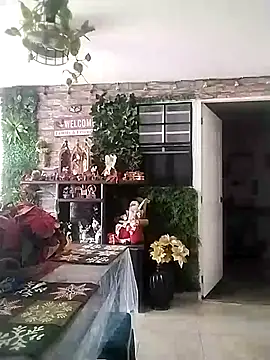 Snapshot of ERobnequizC25 chatting on December 14, 2025, 6:13 pm ERobnequizC25 online show from December 14, 2025, 6:13 pm