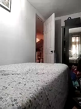 Snapshot of ERobnequizC25 chatting on November 8, 2025, 9:18 pm ERobnequizC25 online show from November 8, 2025, 9:18 pm