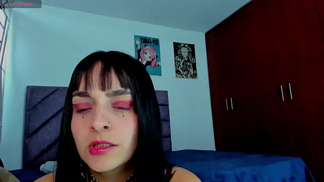 KARINNA  RAVEN online show from August 3, 2026, 10:25 pm