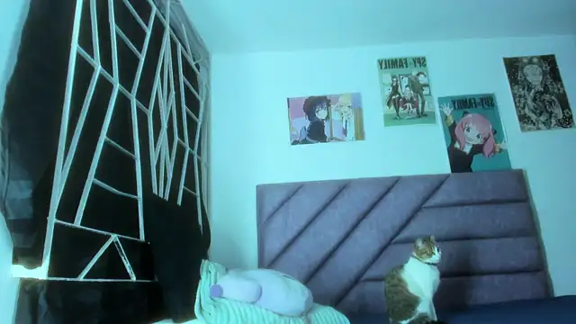 KARINNA  RAVEN online show from October 7, 2025, 11:50 pm