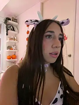 Snapshot of Tiana_Paez1 chatting on October 18, 2025, 4:58 am Tiana Paez1 online show from October 18, 2025, 4:58 am