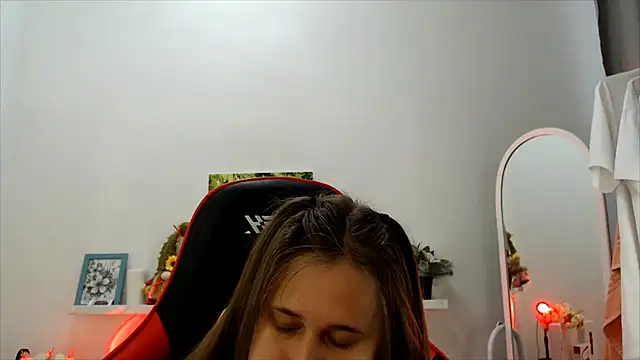 Snapshot of Lucky_Lana chatting on May 22, 2026, 2:42 am Lucky Lana online show from May 22, 2026, 2:42 am