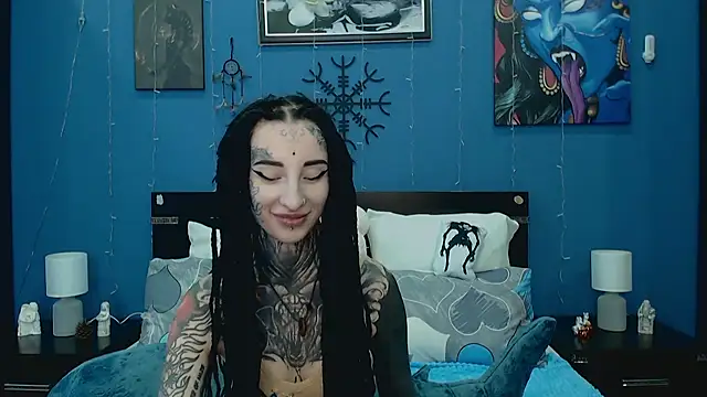 Snapshot of Velvetbat chatting on June 10, 2026, 9:43 am Velvetbat online show from June 10, 2026, 9:43 am