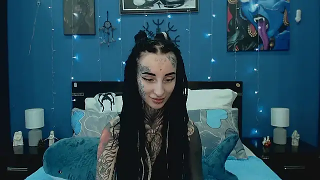 Snapshot of Velvetbat chatting on June 14, 2026, 7:42 am Velvetbat online show from June 14, 2026, 7:42 am