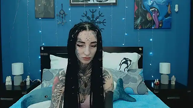Velvetbat online show from April 26, 2026, 7:05 am