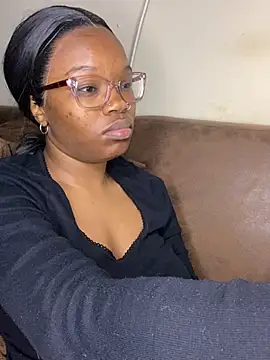 YummyMelanin117 online show from July 21, 2026, 9:16 pm