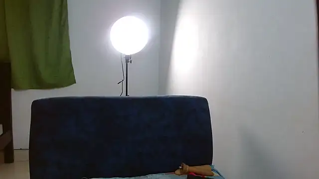 Snapshot of Allyson_Mature chatting on October 21, 2025, 9:19 am Allyson Mature online show from October 21, 2025, 9:19 am