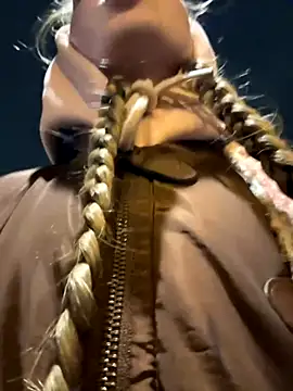 Snapshot of bambi_lu chatting on October 12, 2025, 4:52 pm bambi lu online show from October 12, 2025, 4:52 pm