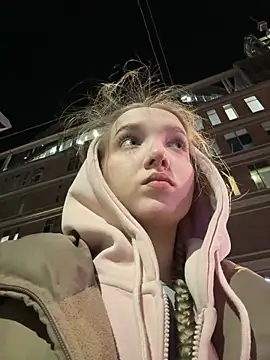 Snapshot of bambi_lu chatting on October 21, 2025, 4:28 pm bambi lu online show from October 21, 2025, 4:28 pm