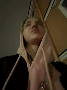 Snapshot of bambi_lu chatting on October 16, 2025, 4:37 pm bambi lu online show from October 16, 2025, 4:37 pm