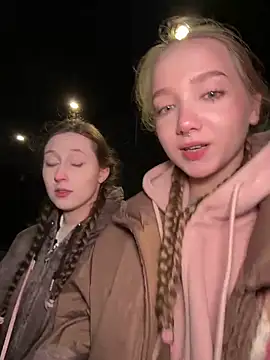 Snapshot of bambi_lu chatting on October 20, 2025, 5:57 pm bambi lu online show from October 20, 2025, 5:57 pm