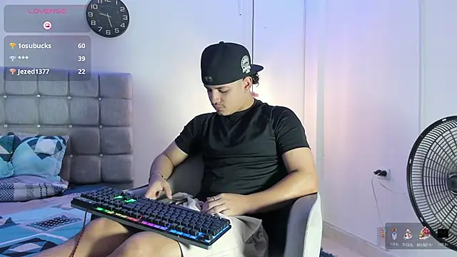 samxx muscle online show from September 14, 2025, 2:39 pm