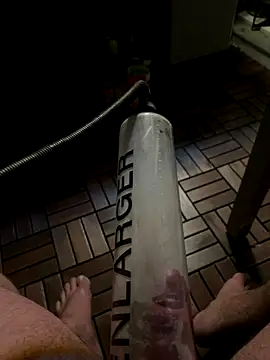 Swiss8700 online show from October 9, 2025, 7:25 pm