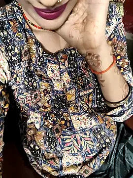 Snapshot of Eshwari_Chopra chatting on October 13, 2025, 3:24 pm Eshwari Chopra online show from October 13, 2025, 3:24 pm