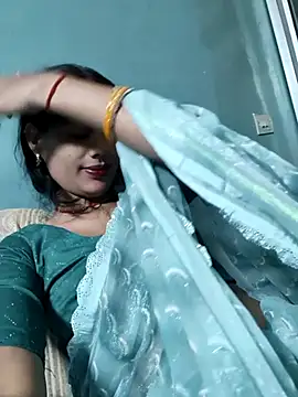 Snapshot of Eshwari_Chopra chatting on November 12, 2025, 1:21 am Eshwari Chopra online show from November 12, 2025, 1:21 am