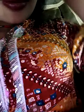 Snapshot of Eshwari_Chopra chatting on November 9, 2025, 4:44 pm Eshwari Chopra online show from November 9, 2025, 4:44 pm