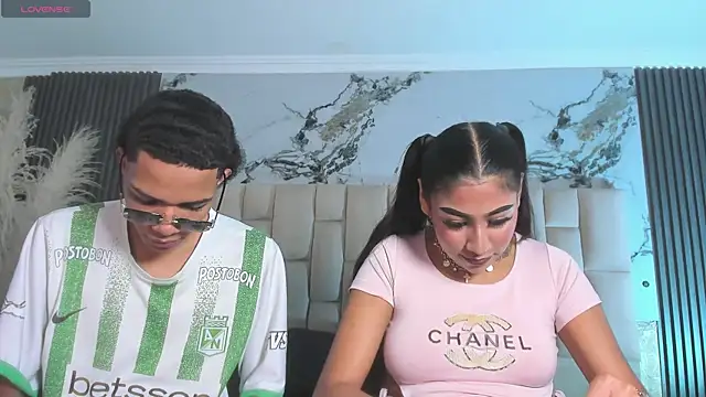 Snapshot of candyandmarilyn chatting on July 18, 2026, 7:33 pm candyandmarilyn online show from July 18, 2026, 7:33 pm