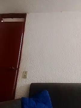 dulcewitch online show from September 30, 2025, 2:12 pm