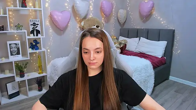 MelanieAlves online show from February 22, 2026, 1:24 pm