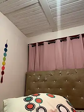 Snapshot of sofia8428 chatting on November 5, 2025, 12:47 am sofia8428 online show from November 5, 2025, 12:47 am