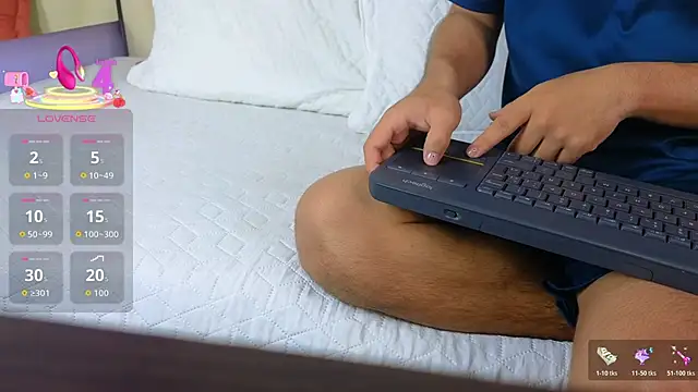 Snapshot of Hotboy21_ chatting on October 30, 2025, 3:49 am Hotboy21 online show from October 30, 2025, 3:49 am