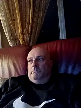 Alexis Bull online show from December 16, 2025, 11:42 pm