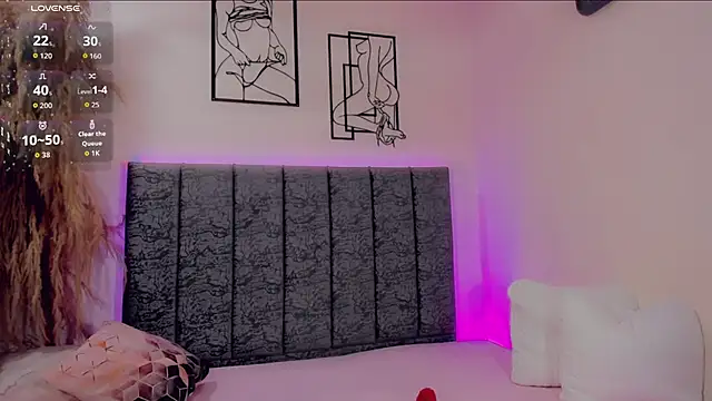 Snapshot of blonder_roux chatting on October 20, 2025, 10:38 am blonder roux online show from October 20, 2025, 10:38 am