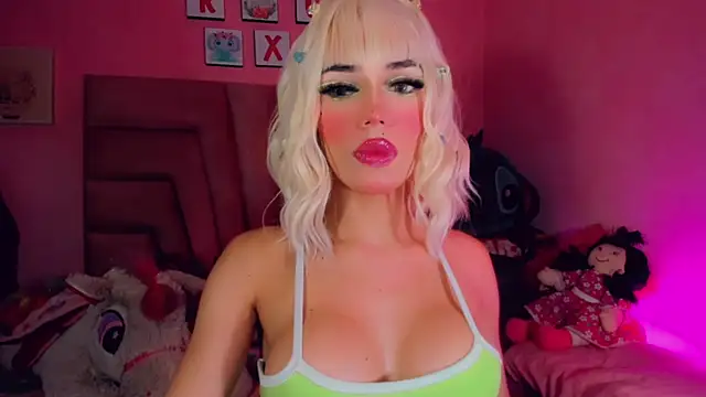 Snapshot of blonder_roux chatting on March 19, 2025, 9:16 pm blonder roux online show from March 19, 2025, 9:16 pm