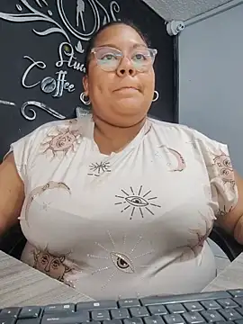 Snapshot of sheila_ro chatting on June 21, 2026, 5:52 pm sheila ro online show from June 21, 2026, 5:52 pm