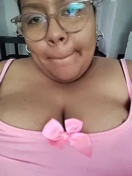 Snapshot of sheila_ro chatting on May 19, 2026, 6:59 pm sheila ro online show from May 19, 2026, 6:59 pm