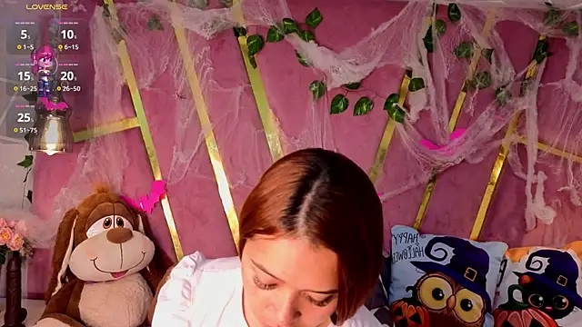 Snapshot of MilleyJones chatting on October 27, 2025, 7:48 pm MilleyJones online show from October 27, 2025, 7:48 pm