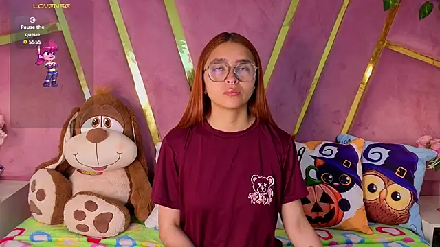 Snapshot of MilleyJones chatting on October 11, 2025, 7:37 pm MilleyJones online show from October 11, 2025, 7:37 pm