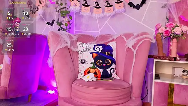 Snapshot of MilleyJones chatting on October 18, 2025, 7:49 pm MilleyJones online show from October 18, 2025, 7:49 pm