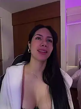 ArianaReynoldss online show from July 28, 2026, 12:48 pm