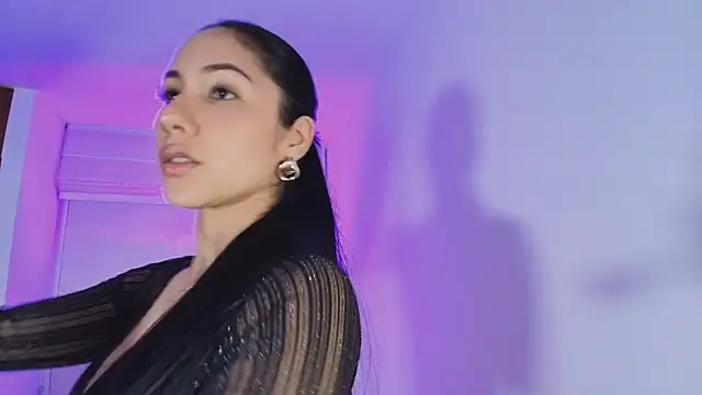 Snapshot of ArianaReynoldss chatting on November 13, 2025, 10:13 pm ArianaReynoldss online show from November 13, 2025, 10:13 pm