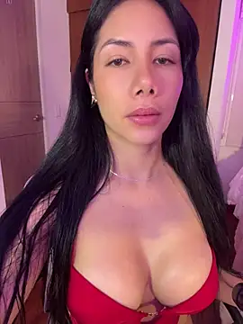 ArianaReynoldss online show from June 18, 2026, 10:09 am