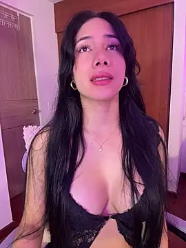 ArianaReynoldss online show from July 31, 2026, 10:14 am
