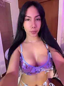 ArianaReynoldss online show from June 11, 2026, 10:12 am