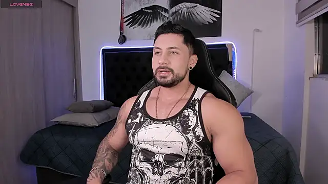 santi aesthetic online show from March 29, 2026, 2:57 am