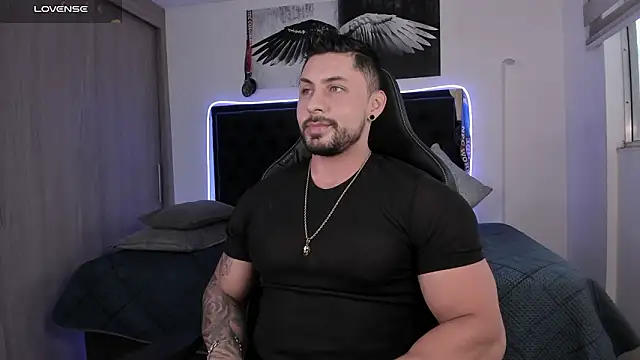 santi aesthetic online show from March 10, 2026, 10:47 pm