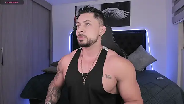 Snapshot of santi_aesthetic chatting on April 25, 2026, 3:09 am santi aesthetic online show from April 25, 2026, 3:09 am